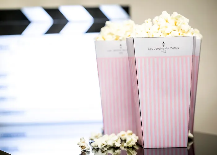 Les Jardins Du Marais Hotel